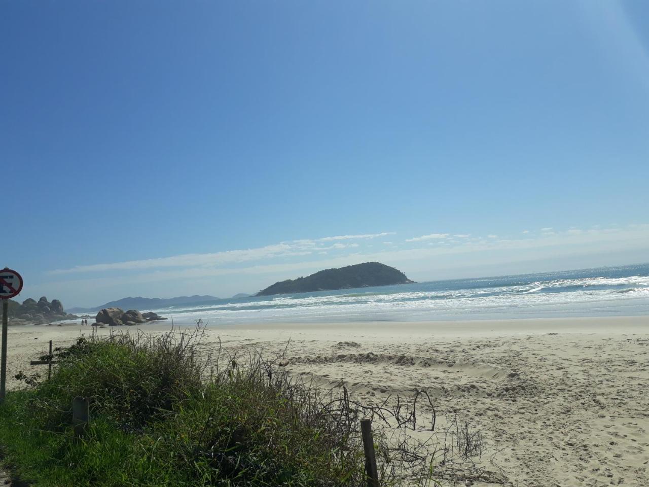 Praia de Palmas - à 50 metros do Mar Governador Celso Ramos Exterior foto